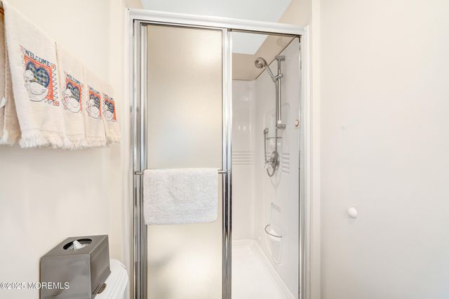 4 Brooke Street, Oakhurst, NJ 07755