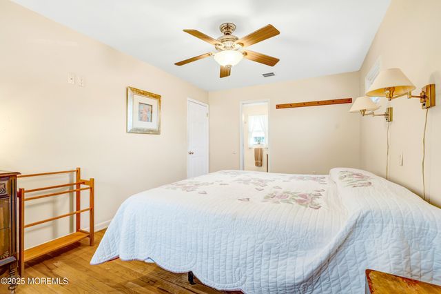 4 Brooke Street, Oakhurst, NJ 07755