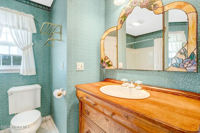 4 Brooke Street, Oakhurst, NJ 07755