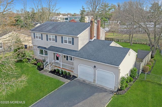 4 Brooke Street, Oakhurst, NJ 07755