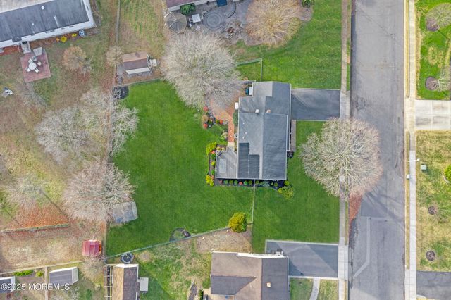 4 Brooke Street, Oakhurst, NJ 07755