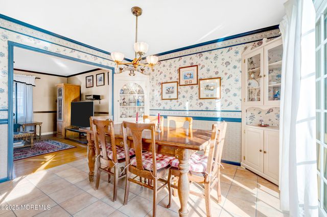 4 Brooke Street, Oakhurst, NJ 07755