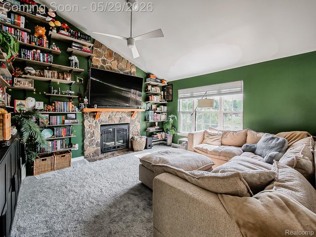 11220 Silver Drive, Hamburg Township, MI 48189