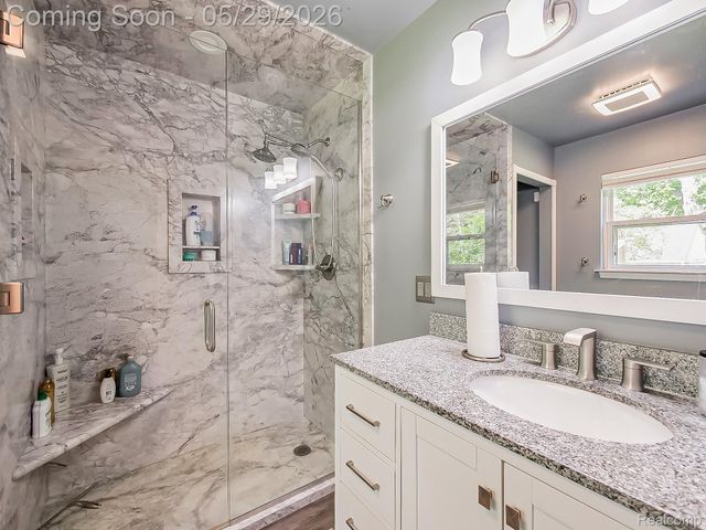 11220 Silver Drive, Hamburg Township, MI 48189