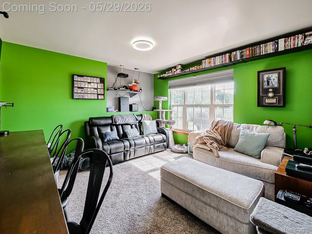 11220 Silver Drive, Hamburg Township, MI 48189
