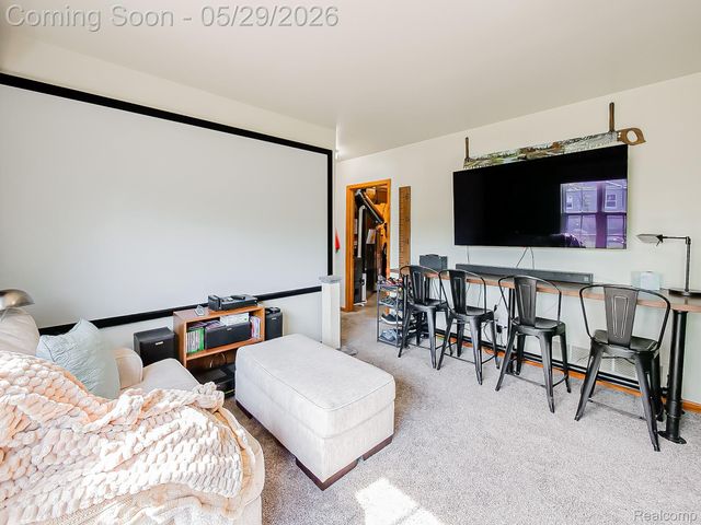 11220 Silver Drive, Hamburg Township, MI 48189