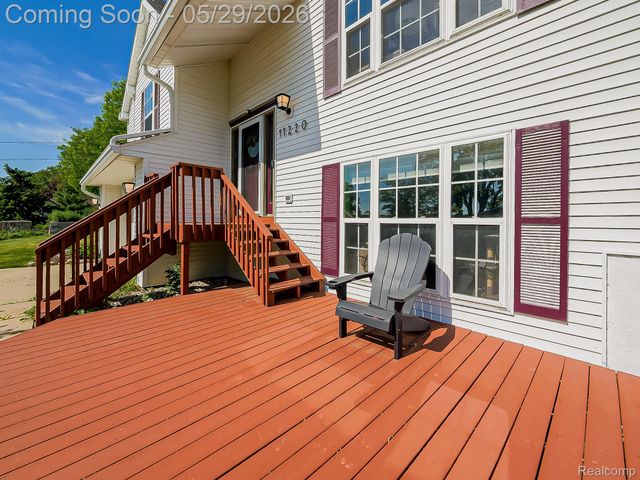 11220 Silver Drive, Hamburg Township, MI 48189