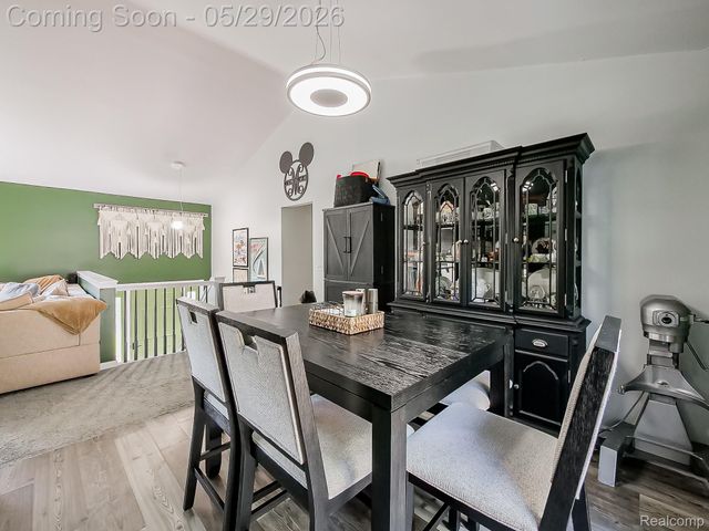 11220 Silver Drive, Hamburg Township, MI 48189