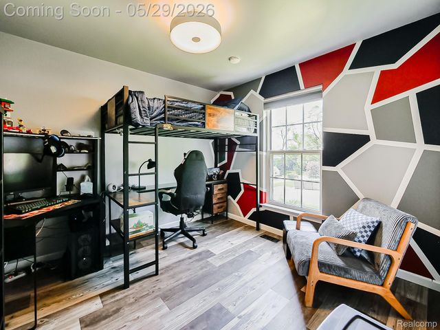 11220 Silver Drive, Hamburg Township, MI 48189