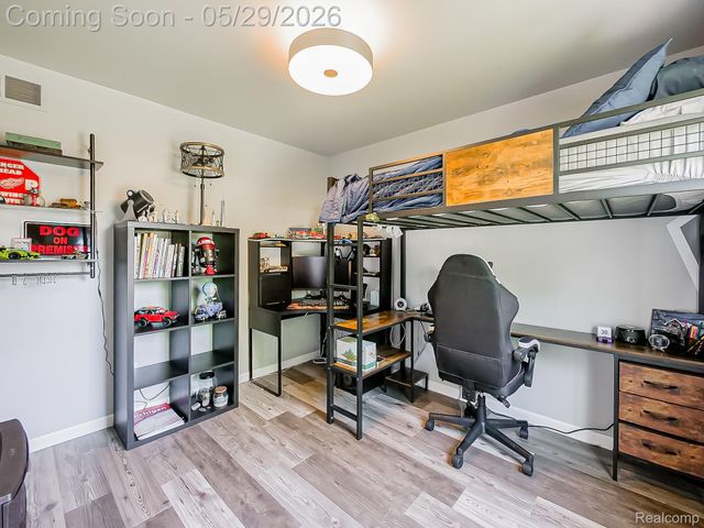 11220 Silver Drive, Hamburg Township, MI 48189