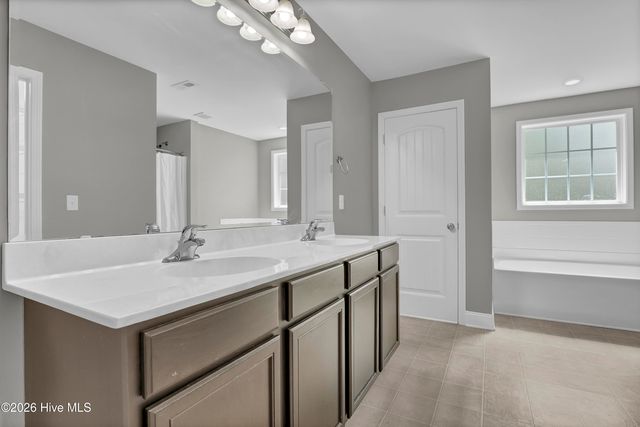 676 Majestic Oaks Drive, Hampstead, NC 28443