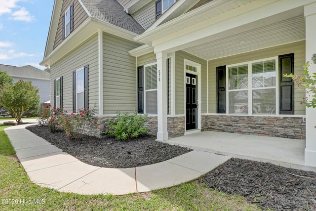 676 Majestic Oaks Drive, Hampstead, NC 28443