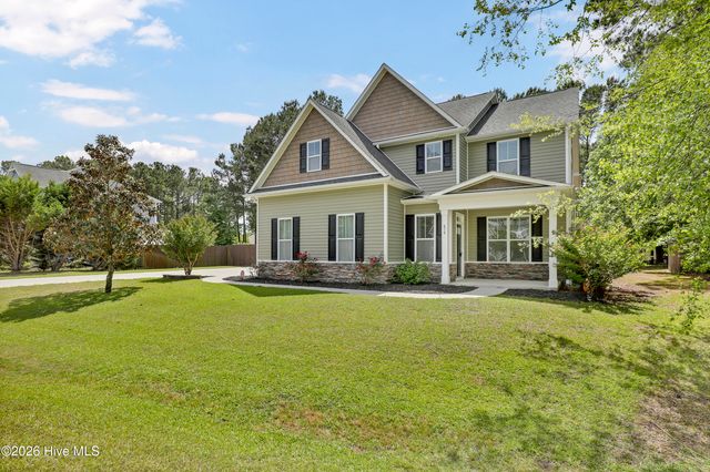 676 Majestic Oaks Drive, Hampstead, NC 28443