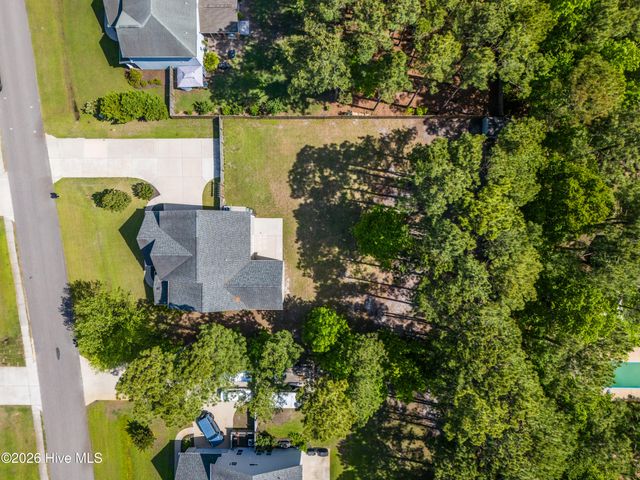 676 Majestic Oaks Drive, Hampstead, NC 28443