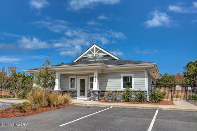 676 Majestic Oaks Drive, Hampstead, NC 28443