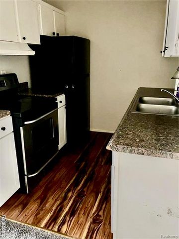 26740 Joy 8, Redford, MI 48239