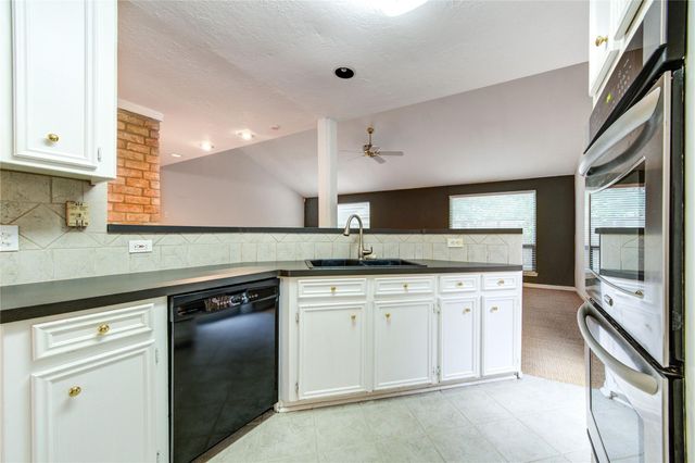 2122 Woodland Springs Street, Houston, TX 77077