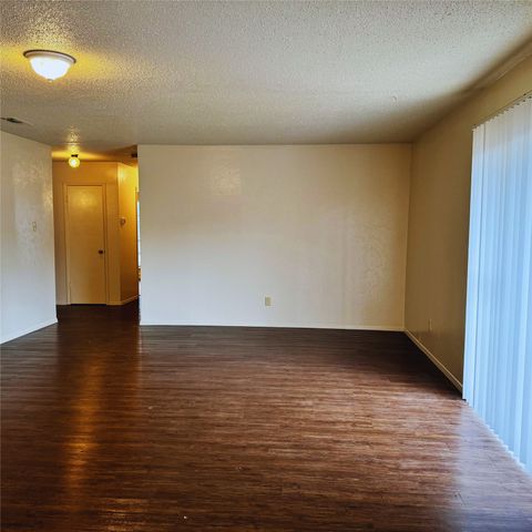 628 Taylor Court, Duncanville, TX 75137