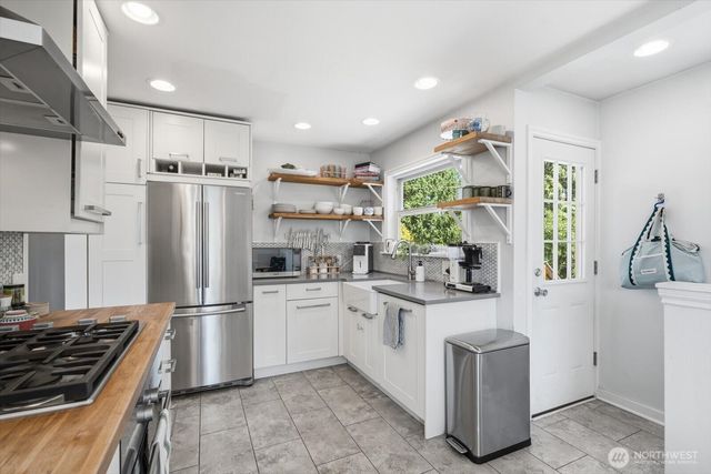 10038 13th Avenue NW, Seattle, WA 98177