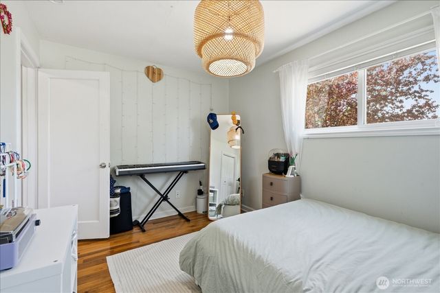 10038 13th Avenue NW, Seattle, WA 98177