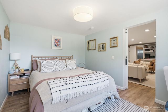 10038 13th Avenue NW, Seattle, WA 98177