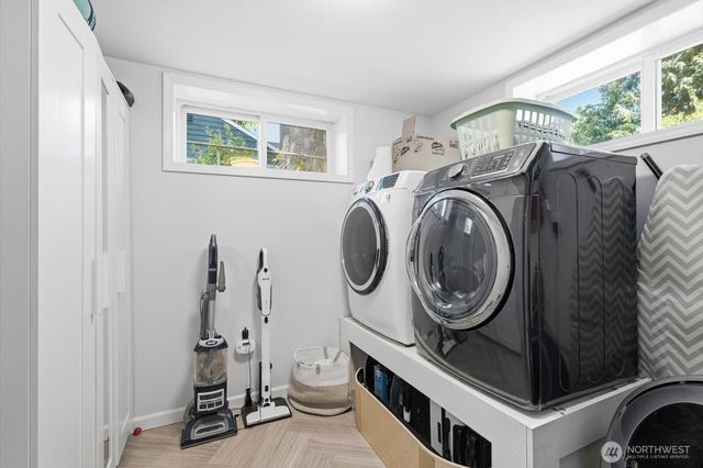 10038 13th Avenue NW, Seattle, WA 98177