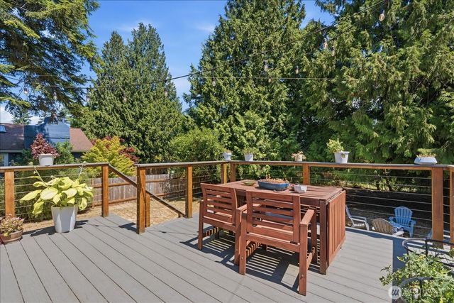10038 13th Avenue NW, Seattle, WA 98177