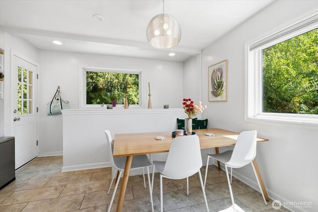 10038 13th Avenue NW, Seattle, WA 98177