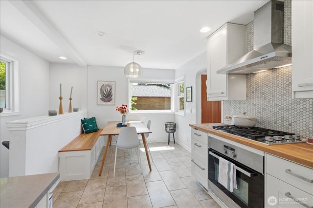 10038 13th Avenue NW, Seattle, WA 98177