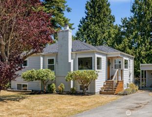 10038 13th Avenue NW, Seattle, WA 98177