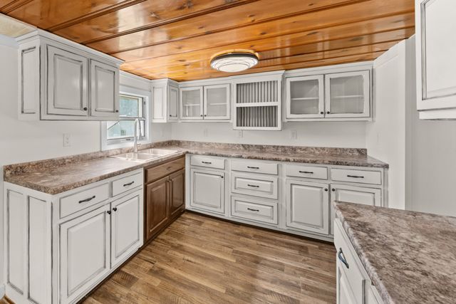 6606 Old Tullahoma Rd, Winchester, TN 37398