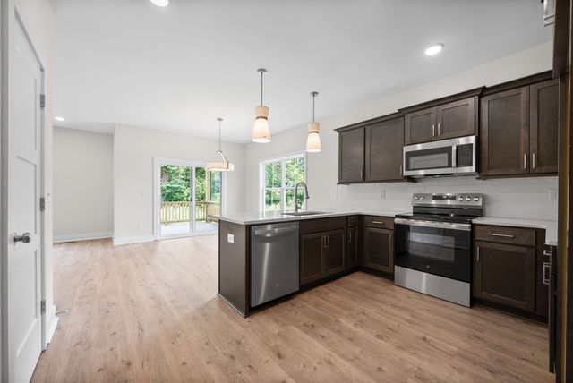 3028 Timberdale Dr, Clarksville, TN 37042