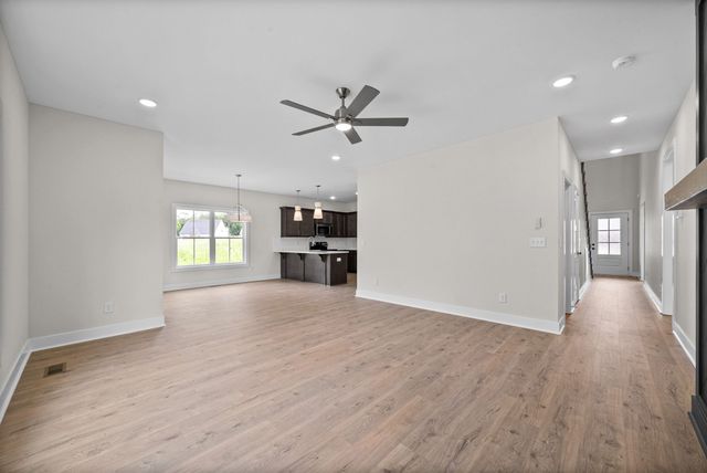 3028 Timberdale Dr, Clarksville, TN 37042