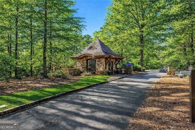 983 Little Darby Lane, Suwanee, GA 30024