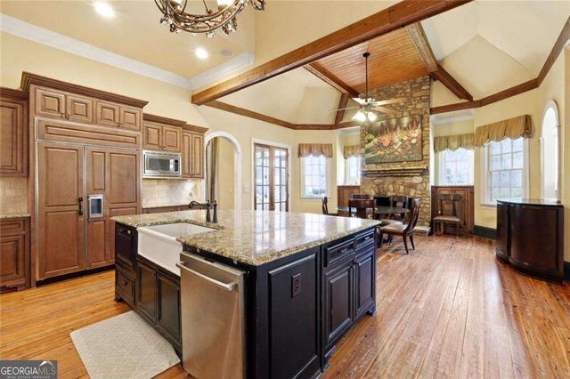 983 Little Darby Lane, Suwanee, GA 30024