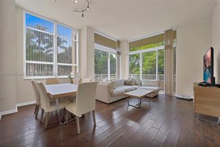 19501 W Country Club Dr 208, Aventura, FL 33180