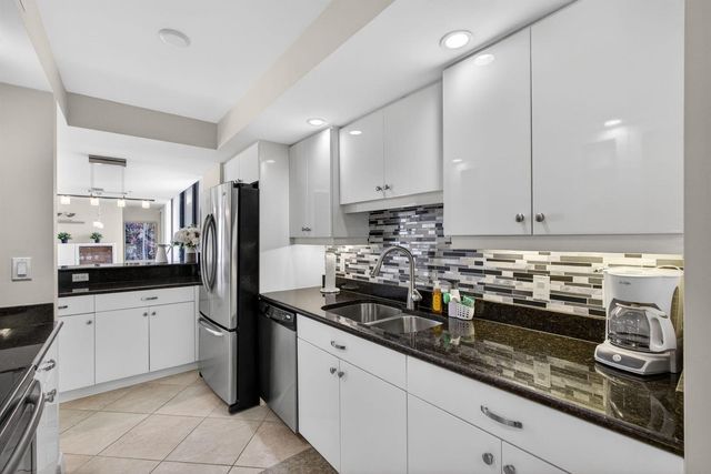 3000 N Ocean Avenue, Riviera Beach, FL 33404