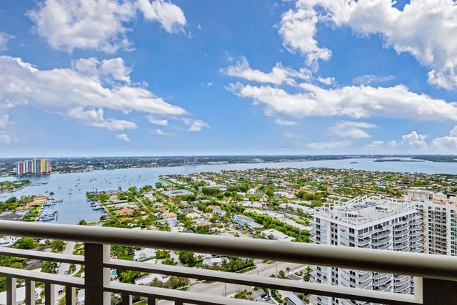 3000 N Ocean Avenue, Riviera Beach, FL 33404