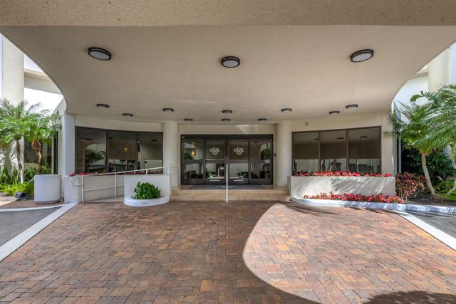 3000 N Ocean Avenue, Riviera Beach, FL 33404
