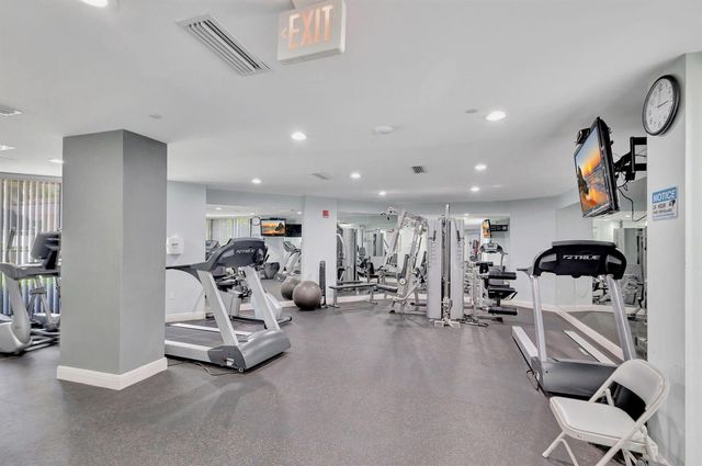 3000 N Ocean Avenue, Riviera Beach, FL 33404