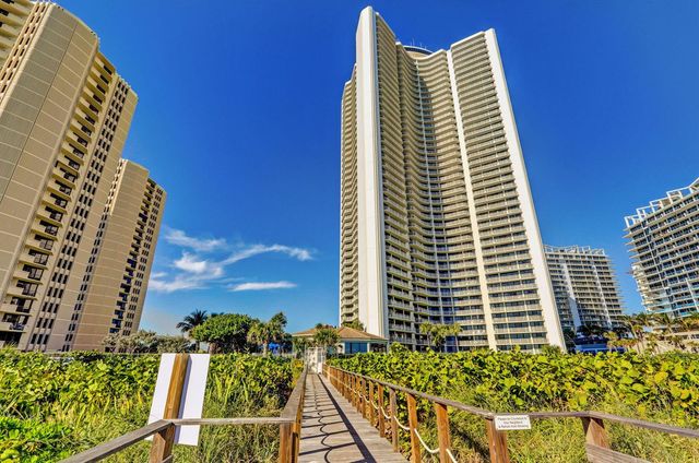 3000 N Ocean Avenue, Riviera Beach, FL 33404