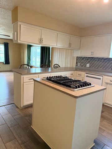 7725 Shireman Road, Poseyville, IN 47633