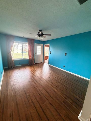 7725 Shireman Road, Poseyville, IN 47633