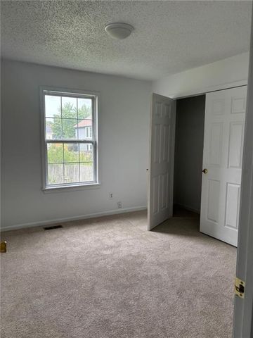 7203 E 133rd Circle, Grandview, MO 64030