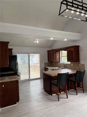 7203 E 133rd Circle, Grandview, MO 64030