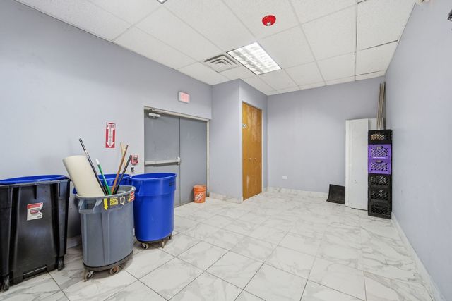 944 E Roosevelt Road, West Chicago, IL 60185