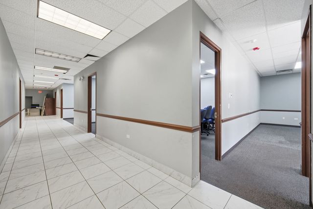 944 E Roosevelt Road, West Chicago, IL 60185