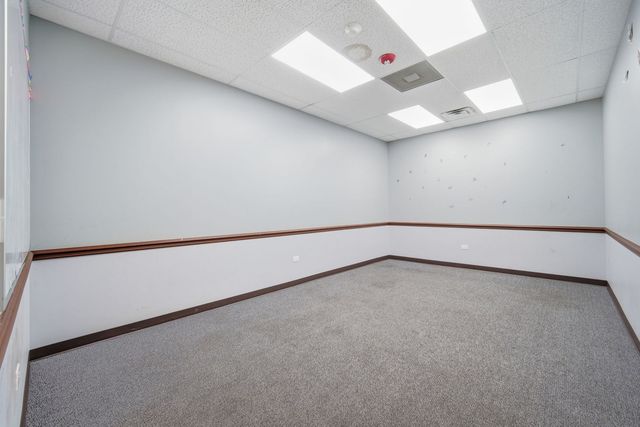 944 E Roosevelt Road, West Chicago, IL 60185