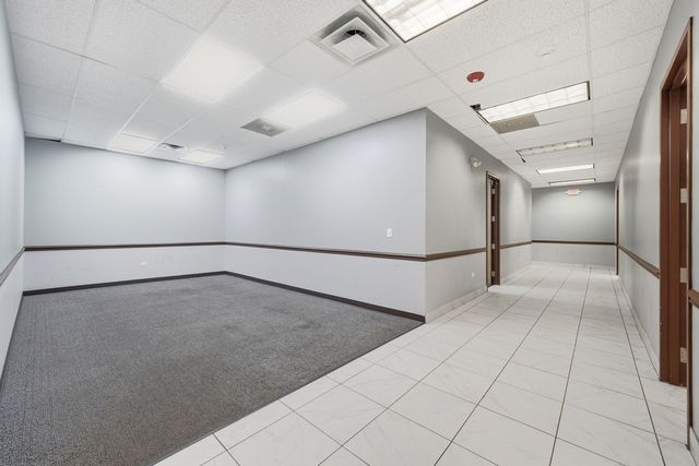 944 E Roosevelt Road, West Chicago, IL 60185