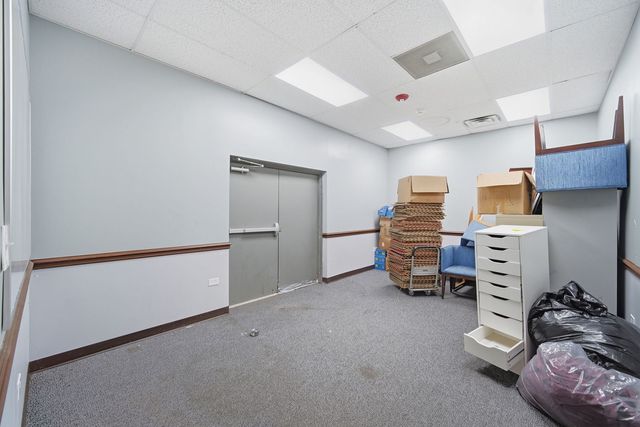 944 E Roosevelt Road, West Chicago, IL 60185